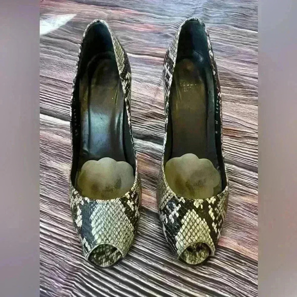 Women’s size 8 Stewart Weitzman Giboya snakeskin, peep tail heels, shoes, pumps - Picture 1 of 6
